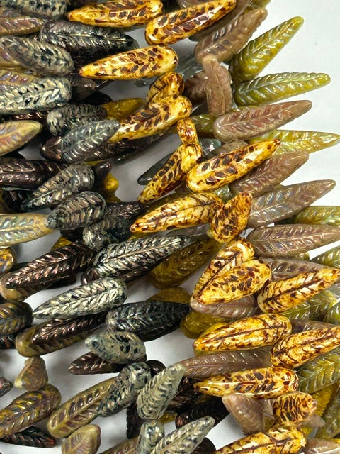 Feather Beads - Mixed 5x17mm