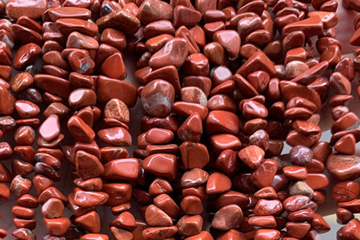 Red Jasper Chips, 4-7mm, 32" Strand